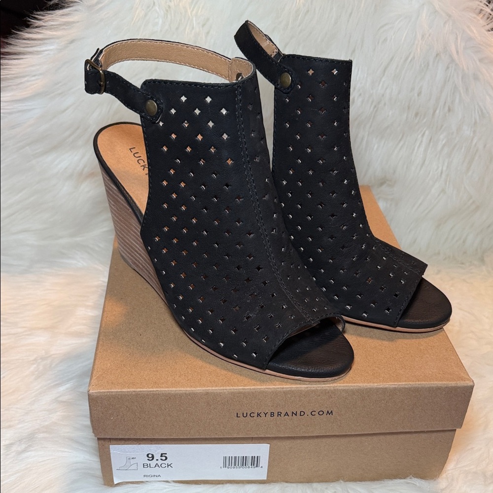 Lucky Brand Black Perforated Wedge Sandals size 9.5 Rigina
